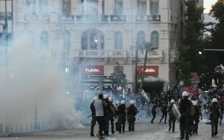 Δικογραφία για αξιωματικό της ΕΛΑΣ που φέρεται να εμπόδισε την σύλληψη διαδηλωτή