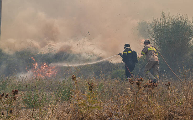 Καλύτερη η εικόνα της φωτιάς στο Νέο Βουτζά &#8211; Δεν απειλείται κατοικημένη περιοχή