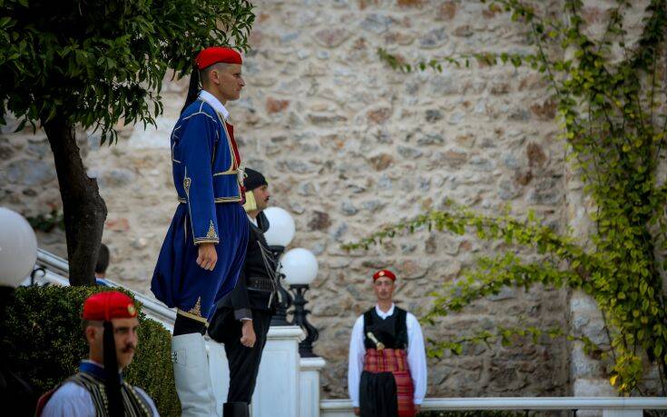 Παράπονα Χατζησωκράτη στην πρόεδρο της Δημοκρατίας επειδή δεν προσκάλεσε μέλη της Συντονιστικής Επιτροπής του Πολυτεχνείου