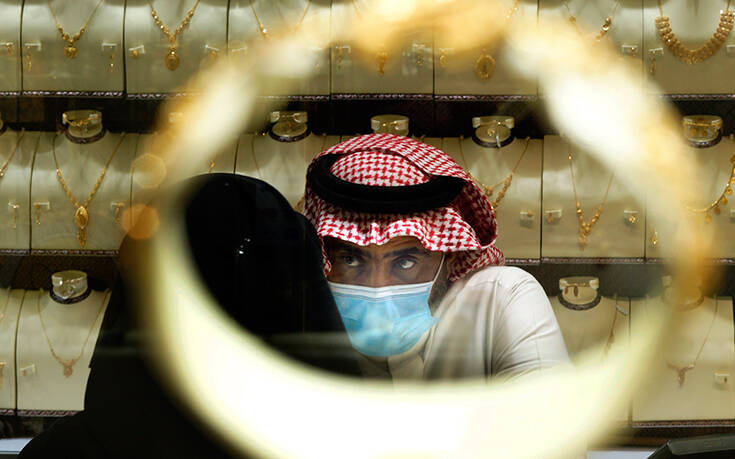 Αγοραστική φρενίτιδα στη Σαουδική Αραβία πριν τον τριπλασιασμό του ΦΠΑ στο 15%