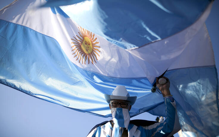 Ξεπέρασαν τα 100.000 τα κρούσματα κορονοϊού στην Αργεντινή