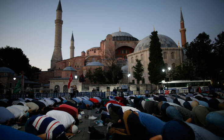 Δεν σταματά να προκαλεί ο Ερντογάν: Δεύτερη άλωση η μετατροπή της Αγίας Σοφίας σε τζαμί