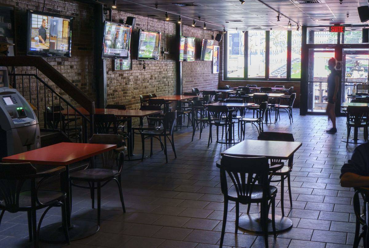 Καναδάς: Σε διαγνωστικό τεστ για τον κορονοϊό θα υποβληθούν όσοι επισκέφτηκαν μπαρ στο Μόντρεαλ