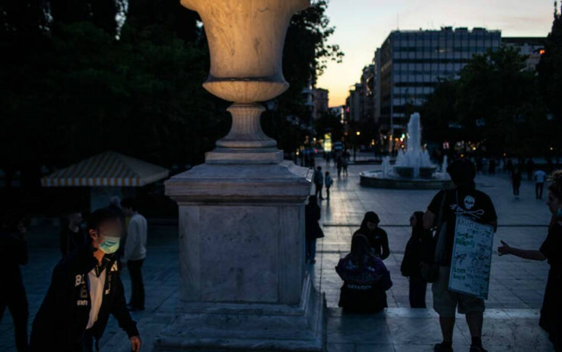 Κόκκινος συναγερμός: Μάσκες σε εσωτερικούς χώρους σε όλη την Ελλάδα &#8211; Φόβοι για δεύτερο κύμα κορονοϊού