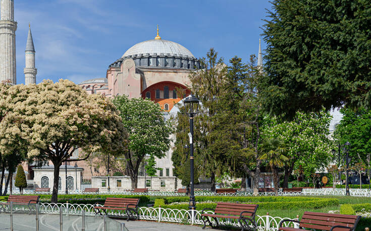 Μήνυμα Σχοινά λίγο πριν την απόφαση για την Αγία Σοφία: Είναι μουσείο, είναι σύμβολο