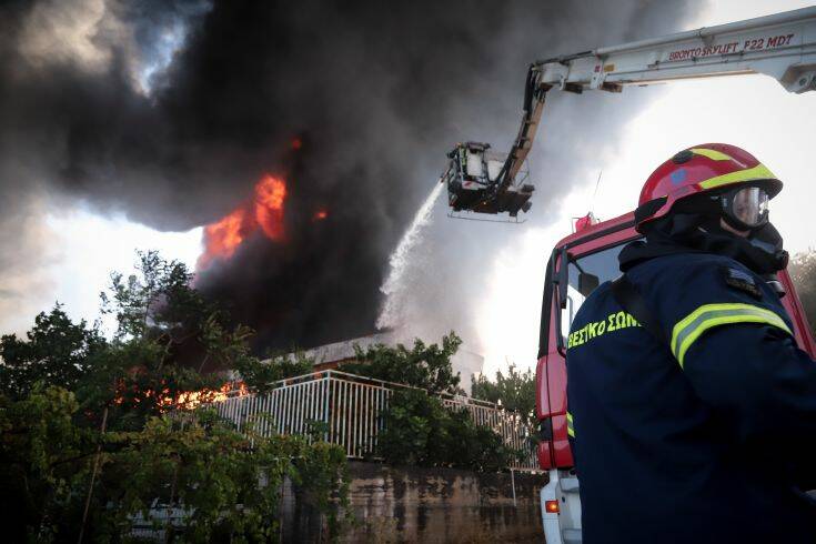 Ενεργοποιήθηκε το 112 για τη φωτιά στη Μεταμόρφωση