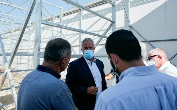 Πληγείσες αγροτοκτηνοτροφικές μονάδες στην Εύβοια επισκέφθηκε ο Μάκης Βορίδης