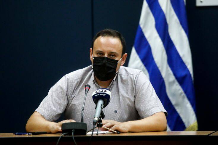 «Καμπανάκι» Μαγιορκίνη για τους ανεμβολίαστους άνω των 70: Πιθανότητα κατάληξης 10% – 20%, αν μολυνθούν