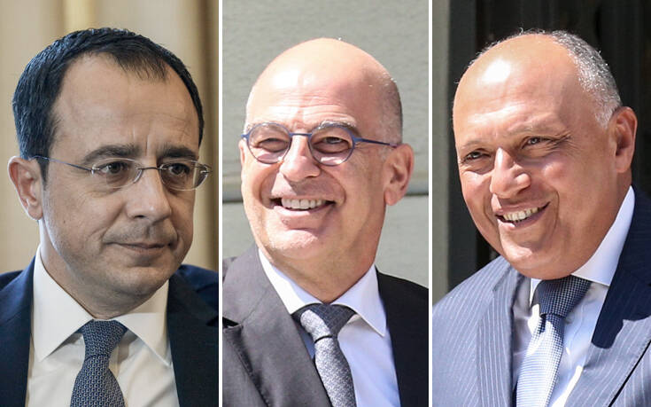 Τηλεφωνική επικοινωνία Χριστοδουλίδη – Δένδια – Σούκρι