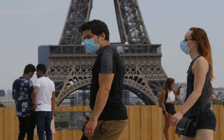 Υποχρεωτική η χρήση μάσκας στους περισσότερους εργασιακούς χώρους της Γαλλίας από Σεπτέμβρη