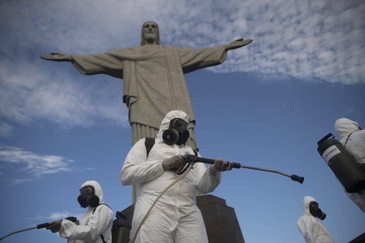 Εκτινάχθηκαν πάλι νεκροί και κρούσματα στη Βραζιλία: 1.271 θάνατοι σε 24 ώρες