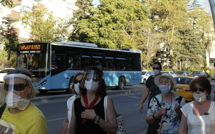 Ρεκόρ κρουσμάτων κορονοϊού στην Τουρκία μετά τα μέσα Ιουνίου