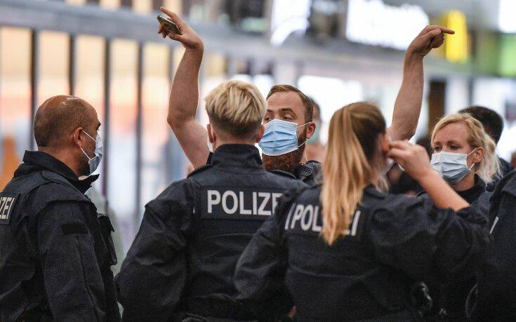 Γερμανία: Σφίγγει ο κλοιός για όσους αντιδρούν στους περιορισμούς λόγω κορονοϊού