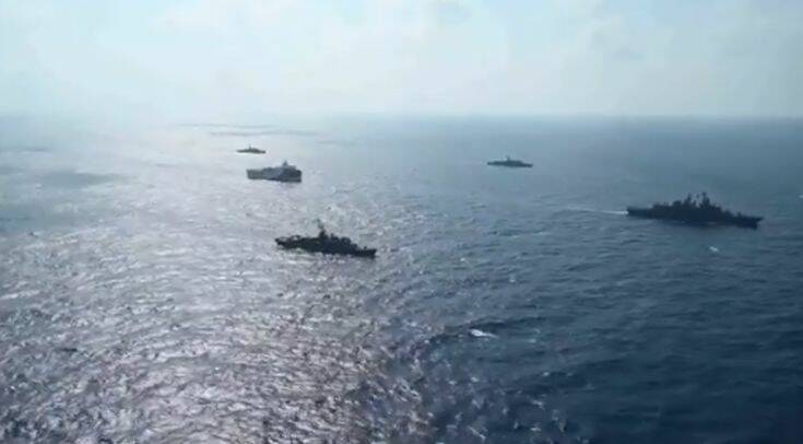 Συνεχίζουν οι Τούρκοι: Βίντεο με το Oruc Reis και τα πολεμικά πλοία