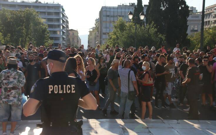 Διαμαρτυρία των εργαζομένων στον κλάδο της διασκέδασης στην Αθήνα – Το «παρών» έδωσε και η Αναστασία Γιουσέφ