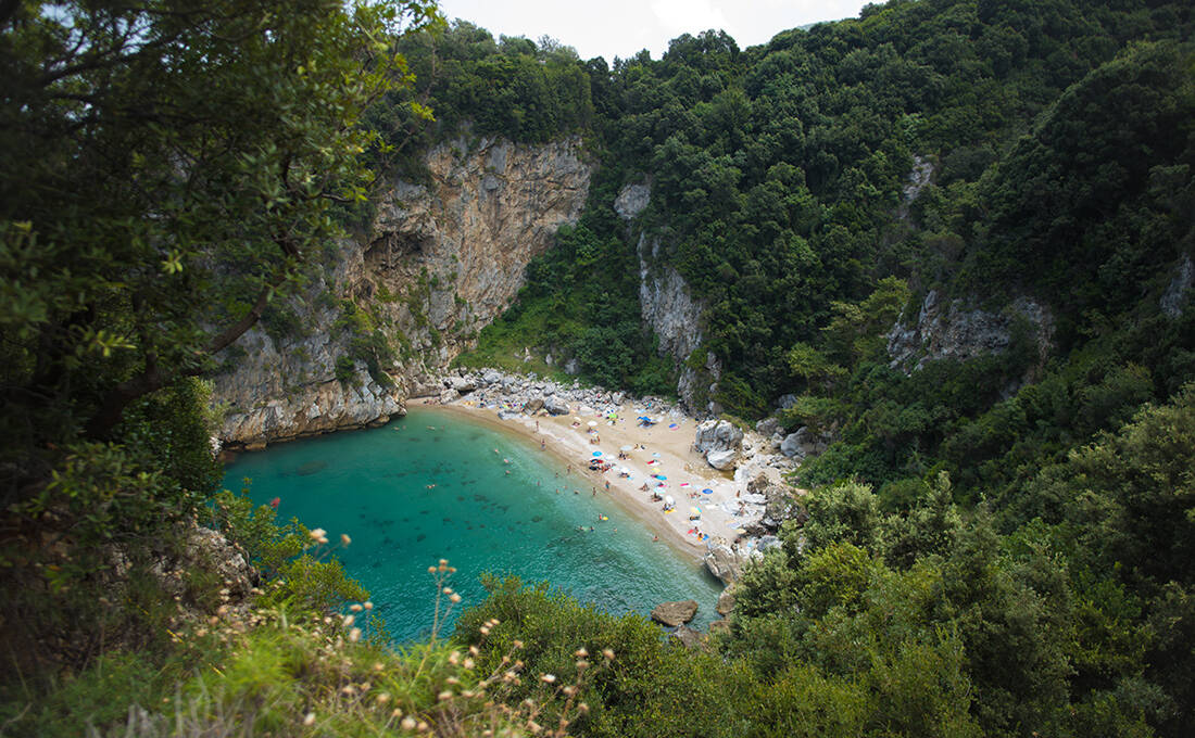 Φακίστρα, για βουτιές σε ένα σκηνικό άγριας ομορφιάς