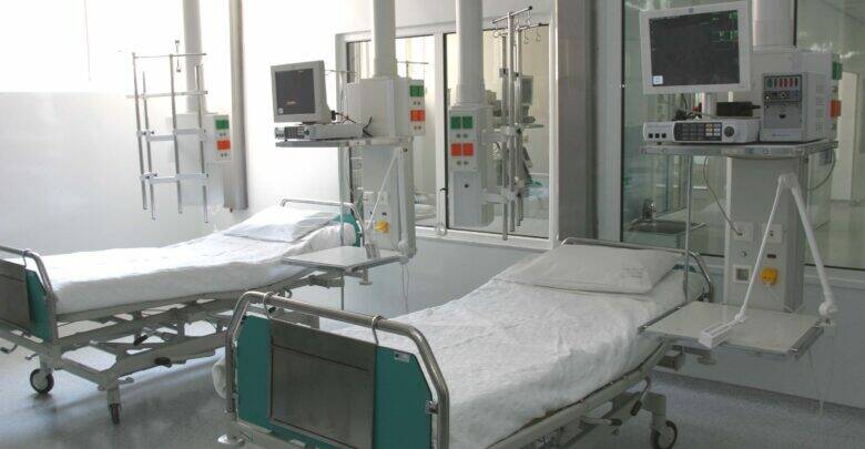 Λάρισα: Στη ΜΕΘ του Πανεπιστημιακού Γενικού Νοσοκομείου δύο κρούσματα κορονοϊού