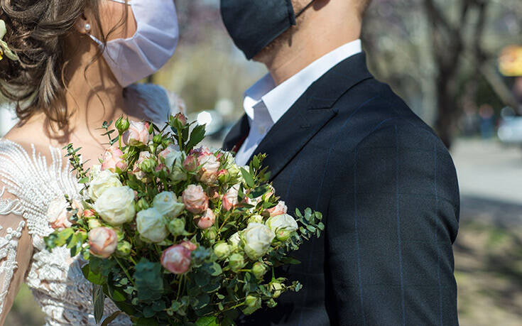 Γάμο με 400 καλεσμένους διέλυσε λόγω κορονοϊού η βρετανική αστυνομία