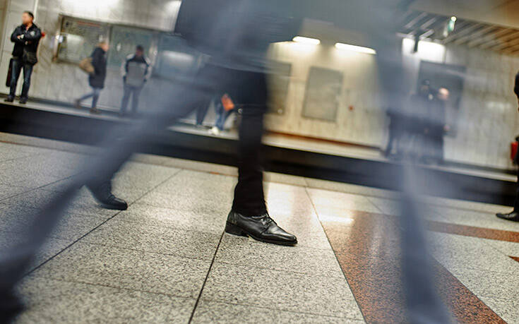 Ανήλικη και 24χρονος μπούκαραν στο μετρό της Αγίας Βαρβάρας και λήστευαν επιβάτες με συνεργό έναν 8χρονο