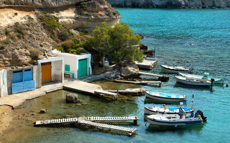 Το χωριό της Μήλου με την ανεπιτήδευτη ομορφιά του