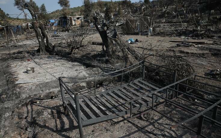 Προφυλακίστηκαν οι έξι Αφγανοί που κατηγορούνται για τη φωτιά στη Μόρια