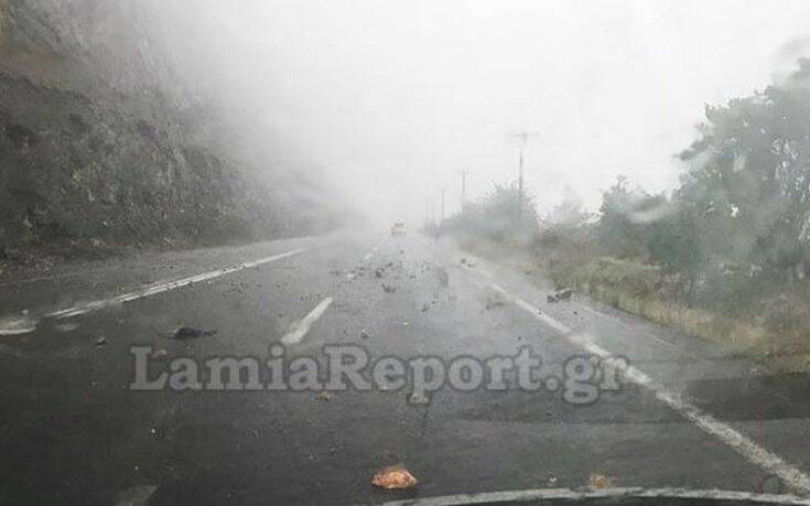 Κατολισθήσεις λόγω κακοκαιρίας στον δρόμο για Μπράλο