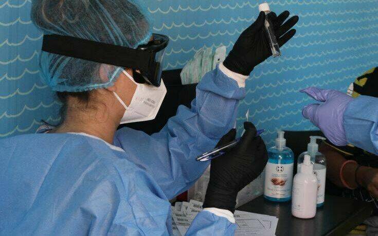 ΕΟΔΥ: 241 κρούσματα σήμερα 3/9 στην Ελλάδα – Πέντε νέοι θάνατοι