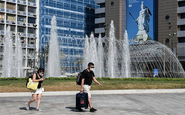 Προβληματισμός για την «έκρηξη» του κορονοϊού στην Αττική – Νέα μέτρα από τη Δευτέρα