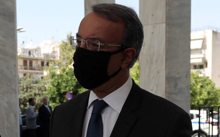 Σταϊκούρας: «Eτοιμοι να στηρίξουμε τις όποιες επιλογές κάνει η κυβέρνηση στις μάχες για την αντιμετώπιση του κορονοϊού»
