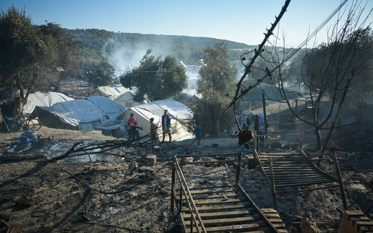 Απελευθερώθηκαν 200 κρατούμενοι της δομής στην Μόρια