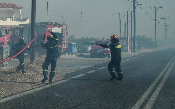 Μεγάλη φωτιά στην Ανάβυσσο: Αποκαταστάθηκε η κυκλοφορία σε σημεία των λεωφόρων Αθηνών &#8211; Σουνίου και Καραμανλή