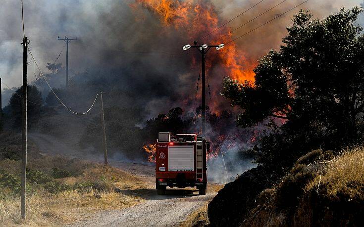 Υψηλός ο κίνδυνος φωτιάς σε τρεις περιφέρειες της Ελλάδας