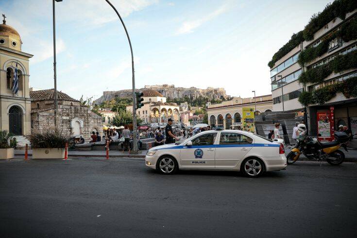 Τρεις Τούρκοι συνελήφθησαν στο κέντρο της Αθήνας &#8211; Είχαν πλαστές ελληνικές ταυτότητες