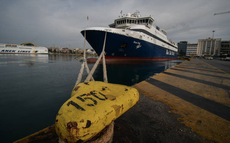 Δεμένα τα πλοία στις 16 Ιουνίου: Οι ακτοπλόοι ζητούν να κηρυχθεί παράνομη η απεργία