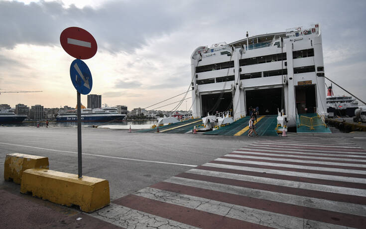 Kανονικά τα δρομολόγια των πλοίων από Πειραιά και Λαύριο &#8211; Σε ισχύ η απαγόρευση απόπλου από τη Ραφήνα