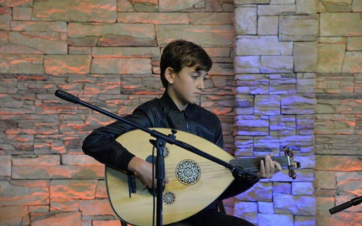 Ο 12χρονος μουσικός από τη Χαλκιδική που μέσα σε δύο χρόνια έγραψε βιβλίο για το ούτι