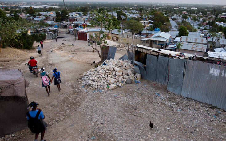Σώοι 94 μετανάστες από την Αϊτή στην Κολομβία, που είχαν εγκαταλειφθεί στη θάλασσα από τον διακινητή τους