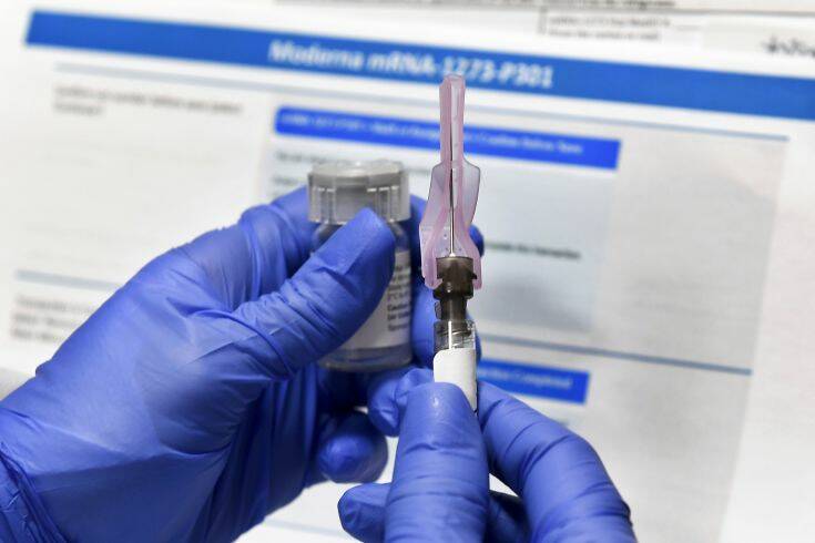 Ρωσικό εμβόλιο: Σταμάτησαν οι κλινικές δοκιμές λόγω υψηλής ζήτησης και έλλειψης δόσεων