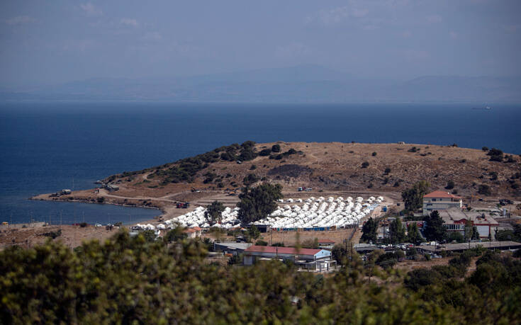 Μηταράκης: Σε ελάχιστες ημέρες η δομή του Καρά Τεπέ προσφέρει ασφάλεια, σίτιση, νερό και περίθαλψη