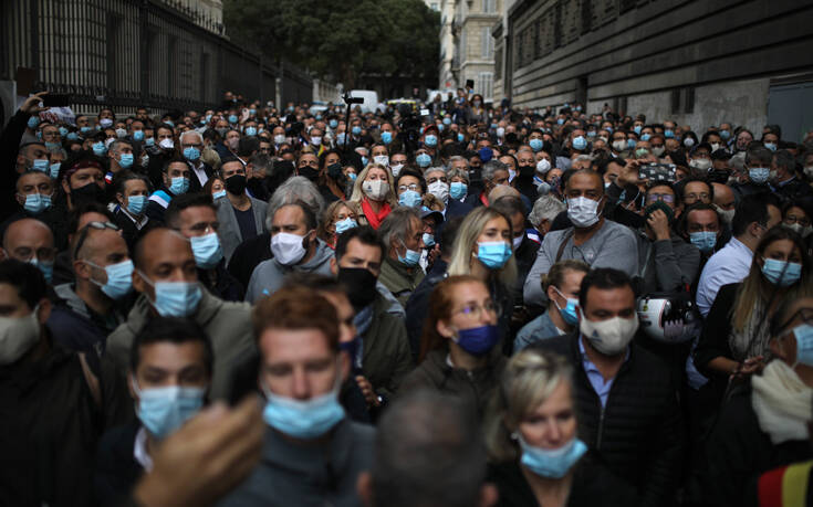 Κορονοϊός – Γαλλία: Περισσότερα από 300.000 νέα κρούσματα, για ακόμη ένα 24ωρο