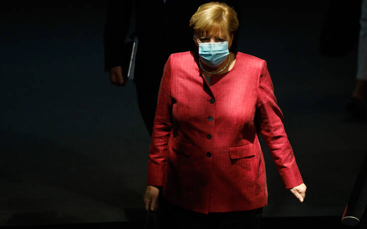 Γερμανία: Ο θυμός μεγαλώνει, η δημοτικότητα για το κόμμα της Μέρκελ πέφτει