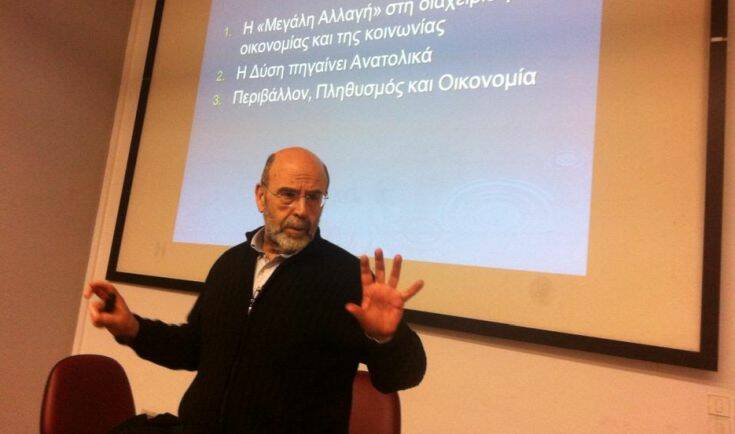 Λιάκος: «Δεν έγραψα “κάψτε την Μόρια”, ή “κάνατε καλά που την κάψατε”, ούτε την επικροτούσα»