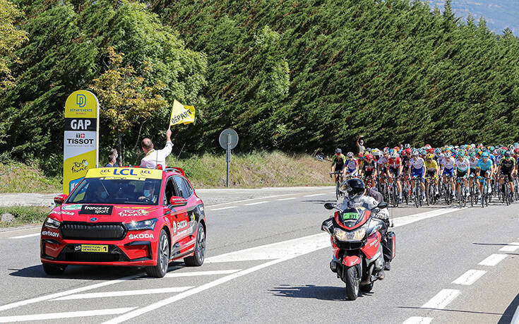 Η Skoda σχεδιάζει τα έπαθλα του Tour de France