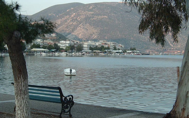 Αντίκυρα, η θαλασσινή πλευρά του Παρνασσού