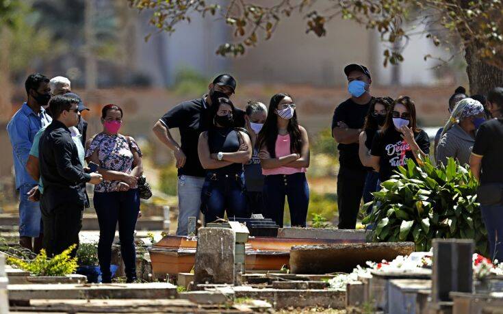 Κορονο-τραγωδία στη Λατινική Αμερική: Πάνω από 300.000 οι θάνατοι