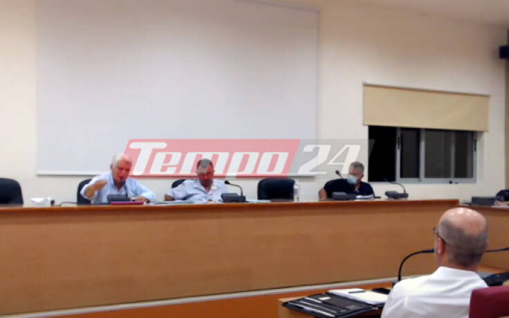 Μπουνιές και «γαλλικά» σε δημοτικό συμβούλιο της Αχαΐας – Η αίθουσα παραλίγο να μετατραπεί σε ρινγκ
