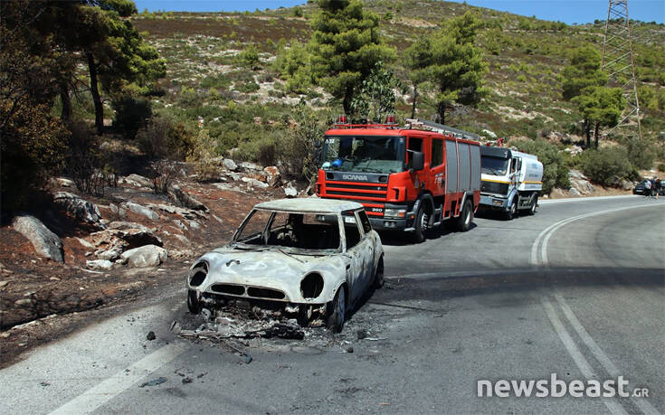 Δήμαρχος Μαραθώνα: Οι άνεμοι είναι ισχυροί και γυρίζουν συνεχώς, αρκετά δύσκολη η πυρόσβεση