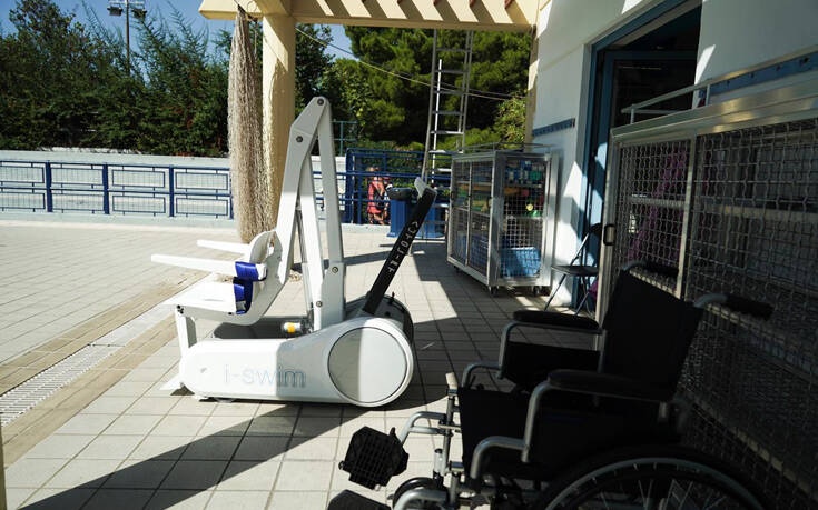Δήμος Αθηναίων: Αναβατόρια τελευταίας τεχνολογίας για άτομα με κινητικά προβλήματα στα κολυμβητήρια Γουδή και Κολοκυνθούς
