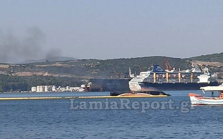 Παρανάλωμα του πυρός ιστιοφόρο στον Ευβοϊκό – Οι πρώτες εικόνες