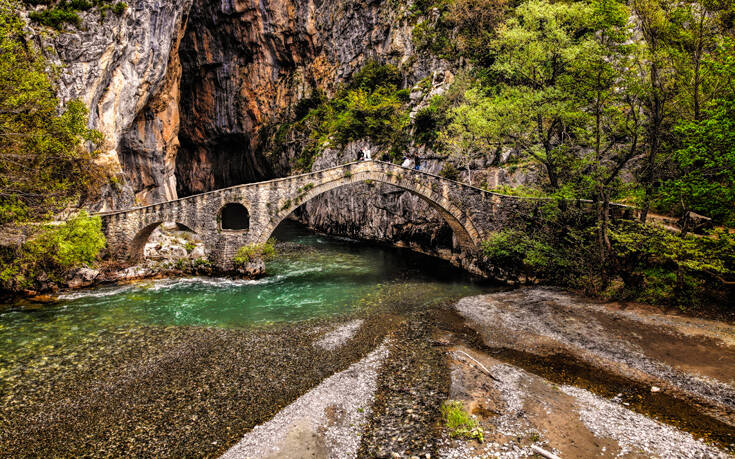 Το φαράγγι στα Γρεβενά που κόβει την ανάσα